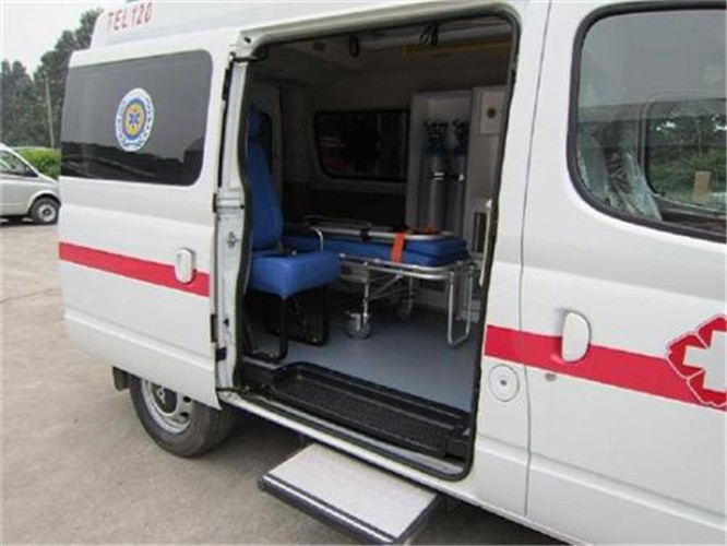 巴马救护车出租服务案例7
